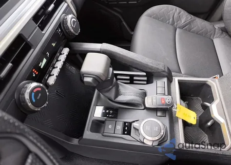 2025 Toyota Tacoma Double Cab z USA, uszkodzony, nr VIN 3TMLB5JN4SM128398